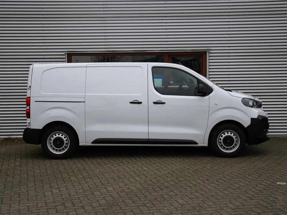 Citroën Jumpy GB L2H1 1.5 BlueHDI 120pk SURROUND NAV PAK uit 2024, foto 3