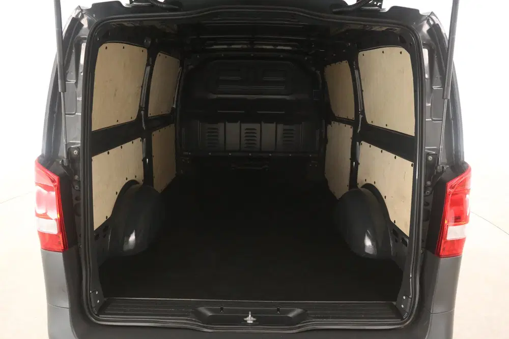 Mercedes-Benz Vito 114 CDI Lang uit 2022, foto 3