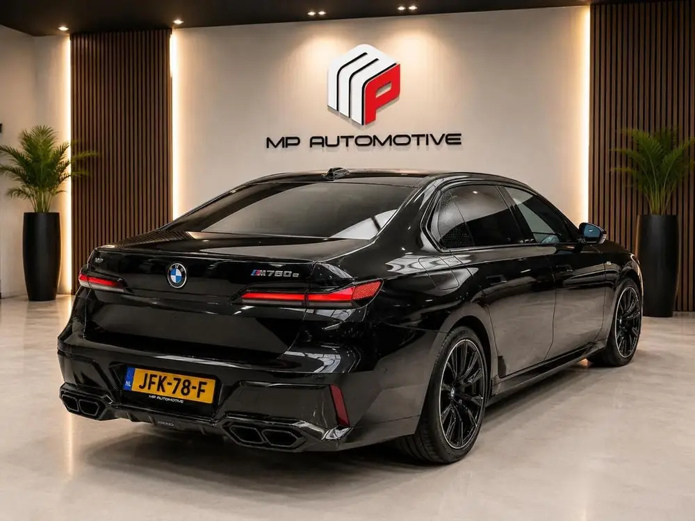 BMW 7-Serie M760e xDrive M-Sport|B&W|SkyL|Rear Seat|Theater uit 2024, foto 3