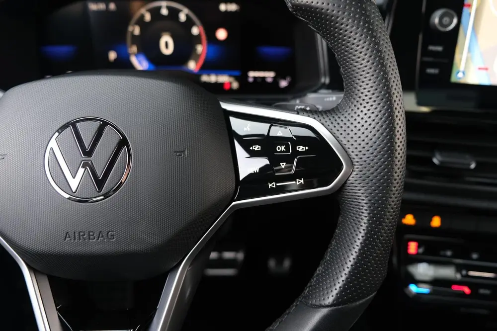 Volkswagen T-Roc 1.5 TSI R-Line DSG Facelift Black IQ Cam AC uit 2022, foto 20
