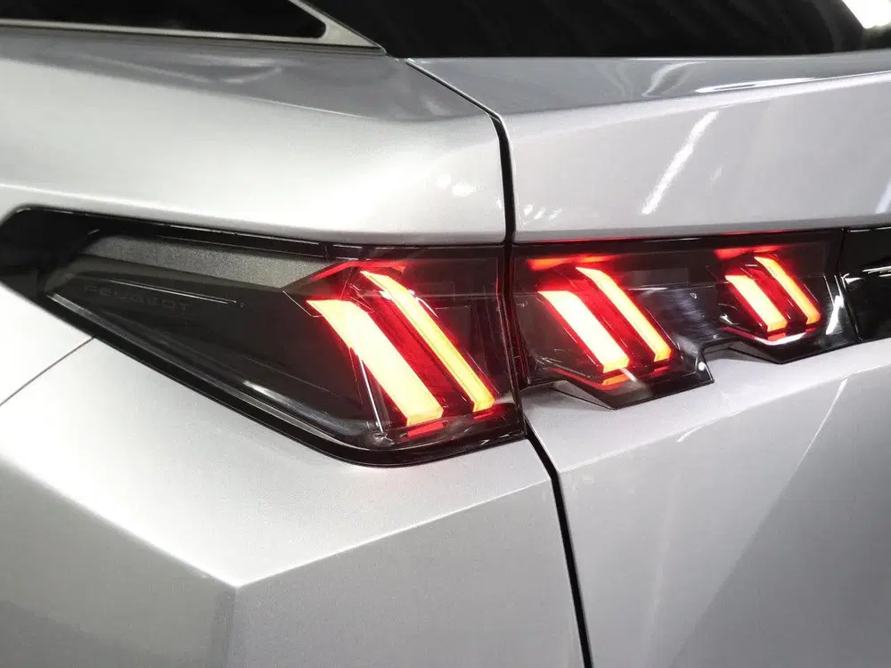Peugeot 3008 1.2 Hybrid 145 PK Allure uit 2025, foto 20