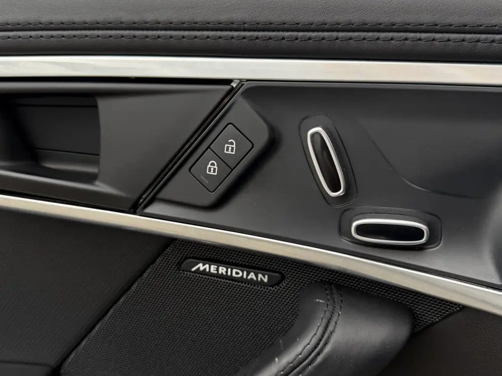 Jaguar F-Type P300 RWD R-Dynamic (bj 2021, automaat) uit 2021, foto 15