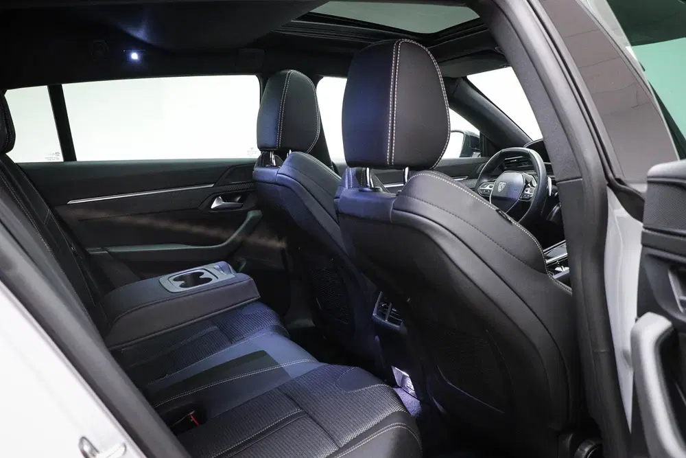 Peugeot 508 1.6 HYbrid 180 Allure uit 2024, foto 14