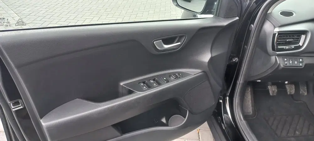 Kia Stonic 1.0 T-GDi MHEV DynamicPlusLine uit 2021, foto 5