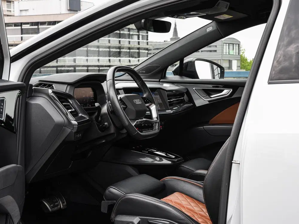 Audi Q4 e-tron 40 Launch edition S Competition 77 kWh uit 2022, foto 11