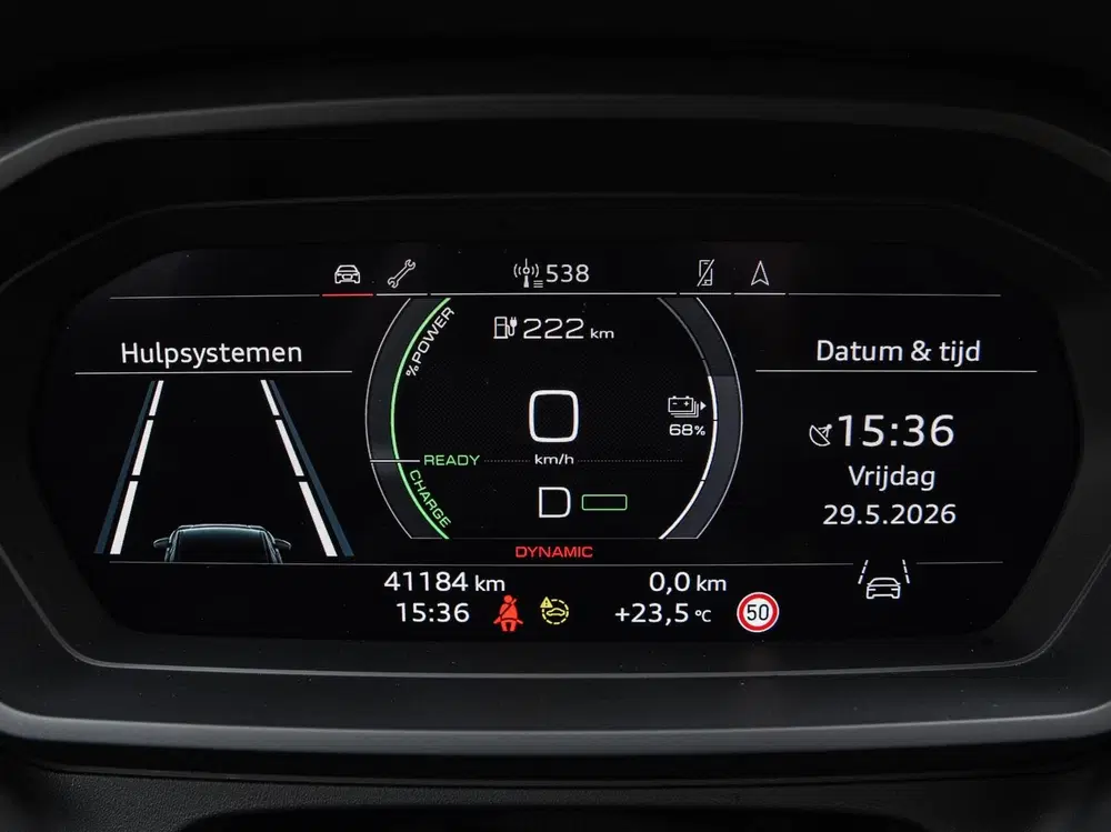 Audi Q4 e-tron 40 Launch edition S Competition 77 kWh uit 2022, foto 16