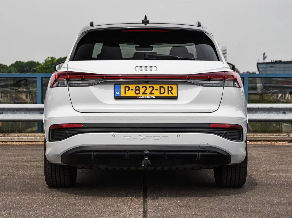Audi Q4 e-tron 40 Launch edition S Competition 77 kWh uit 2022, foto 6