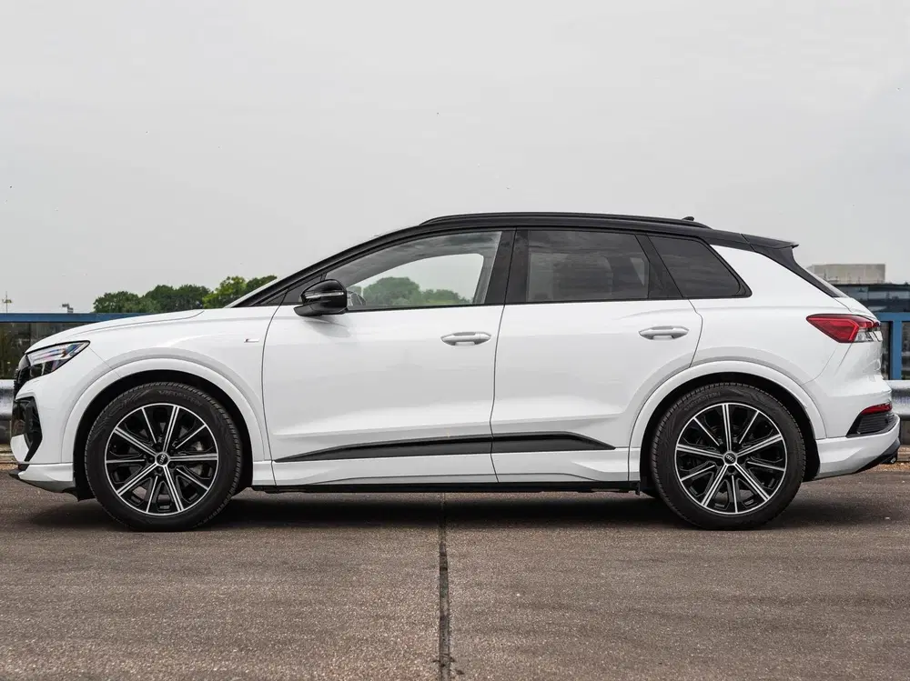 Audi Q4 e-tron 40 Launch edition S Competition 77 kWh uit 2022, foto 8