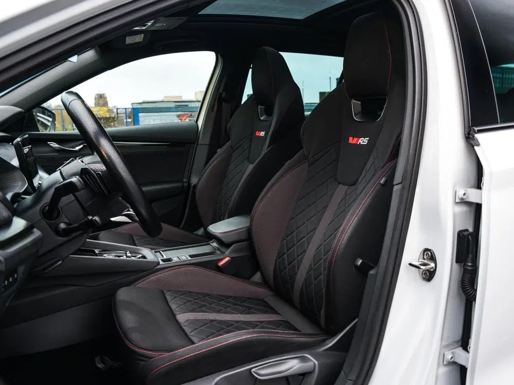 Skoda Octavia 1.4 TSI RS iV PHEV Business 245 PK Panor uit 2021, foto 9