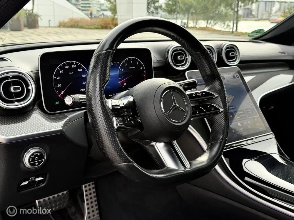 Mercedes-Benz C-Klasse 300 AMG Line uit 2021, foto 3