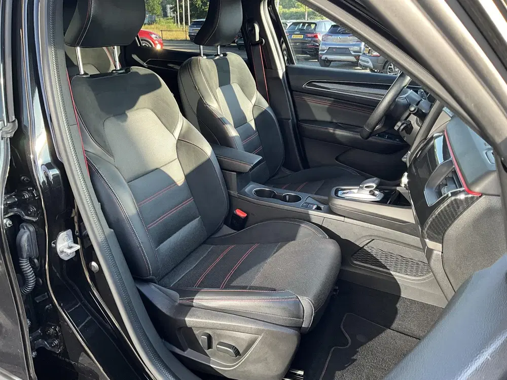 Renault Arkana 1.6 E-Tech hybrid 145 R.S. Line uit 2022, foto 13