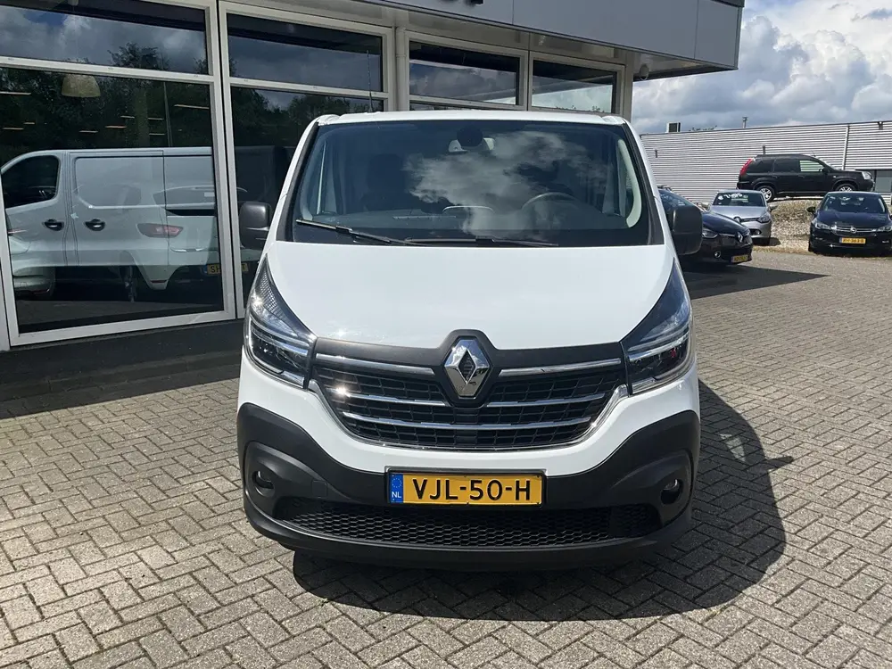 Renault Trafic 2.0 dCi 145 T29 L2H1 Comfort uit 2021, foto 2