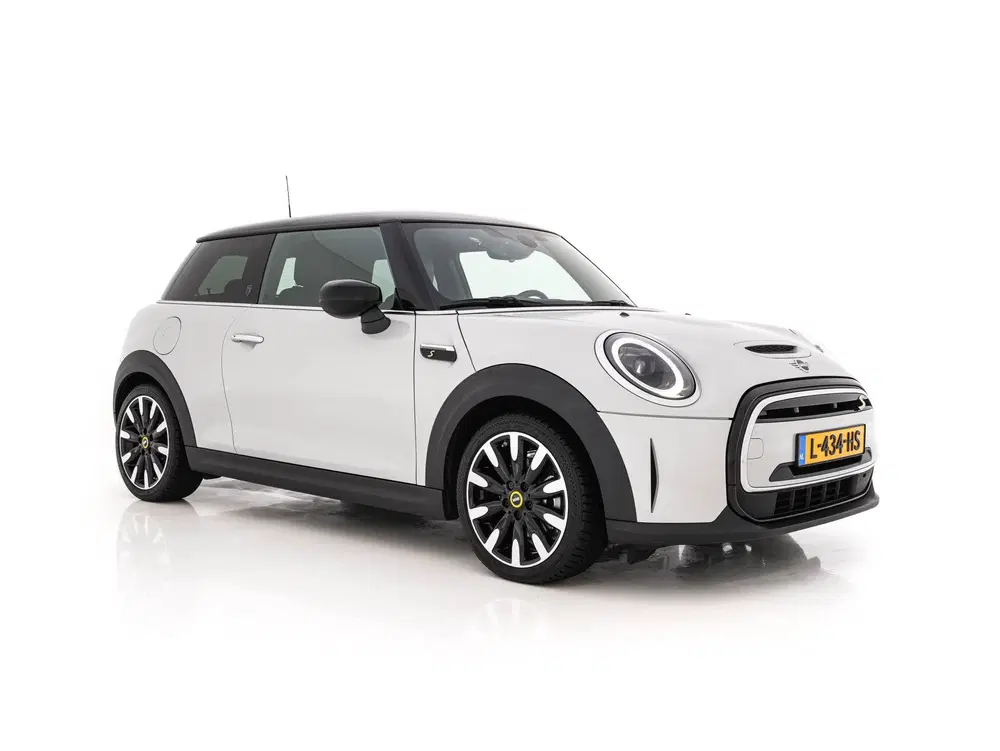 Mini Electric MINI Yours 33 kWh [3-Fase-11kW] {SoH-95%} uit 2021