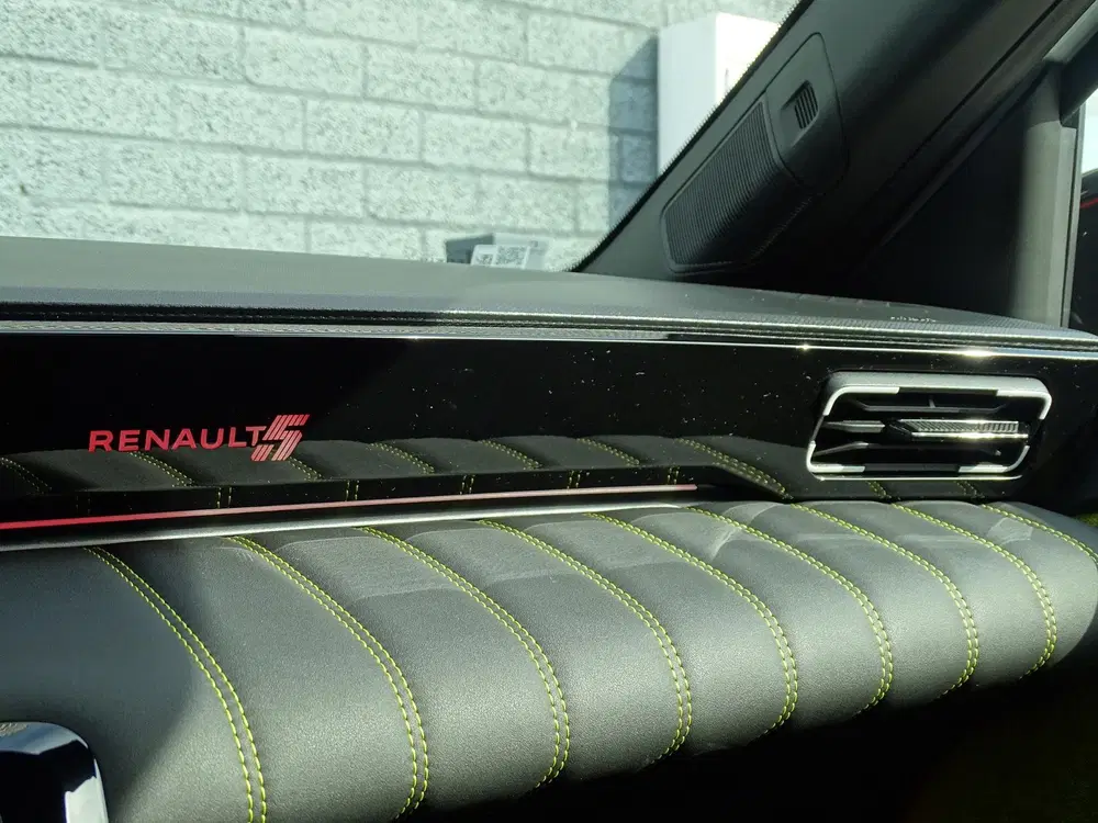 Renault 5 comfort range iconic cinq 52 kWh NU 5 JAAR uit 2026, foto 18