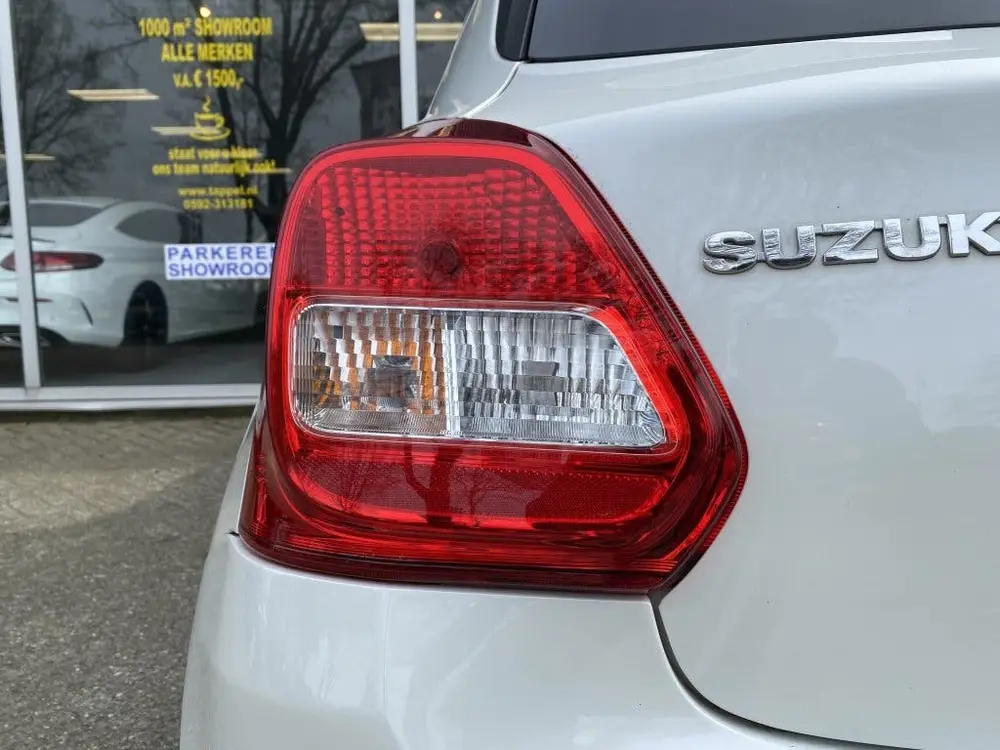 Suzuki Swift 1.2 Select Stoelverwarming/Carplay/L.M. uit 2019, foto 15