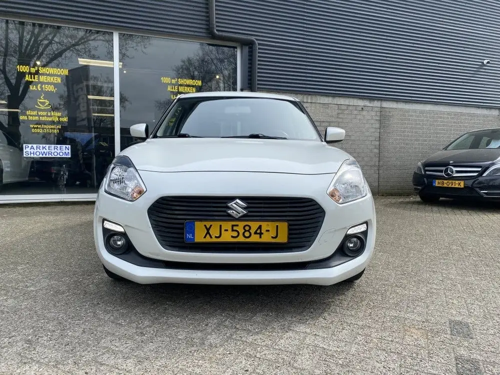 Suzuki Swift 1.2 Select Stoelverwarming/Carplay/L.M. uit 2019, foto 2
