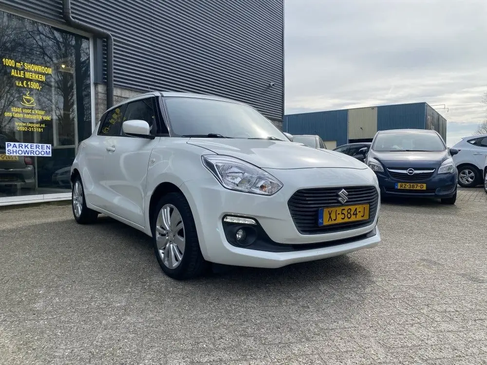Suzuki Swift 1.2 Select Stoelverwarming/Carplay/L.M. uit 2019, foto 3