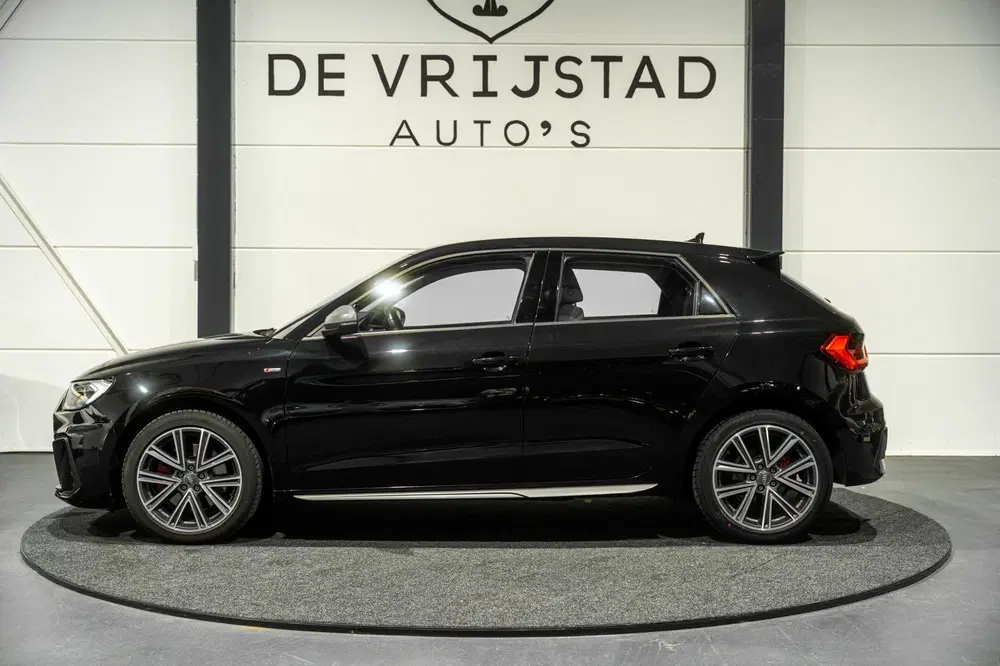 Audi A1 40 TFSI S-line uit 2019, foto 2