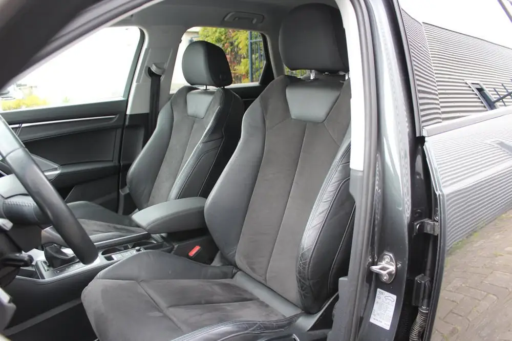 Audi Q3 45 TFSI quattro | S-Line | Trekhaak | Keyless | Dode uit 2019, foto 3