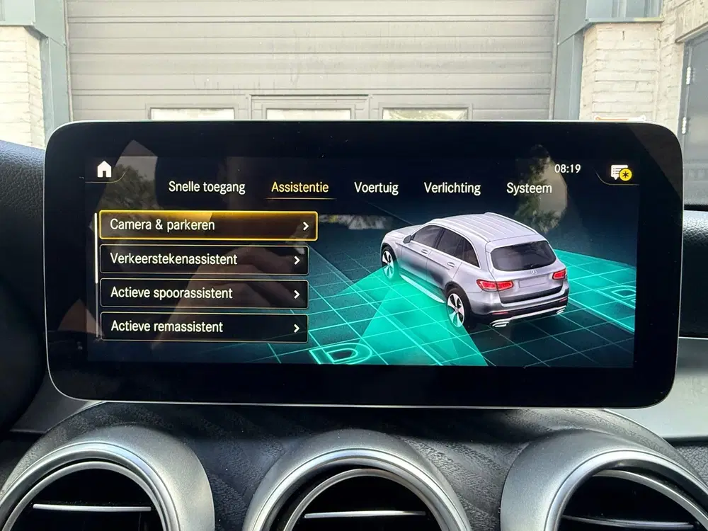 Mercedes-Benz GLC 300e 4MATIC Business Solution AMG uit 2022, foto 19