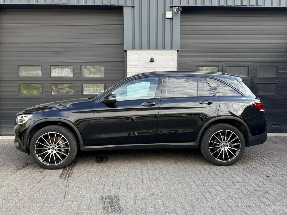 Mercedes-Benz GLC 300e 4MATIC Business Solution AMG uit 2022, foto 4