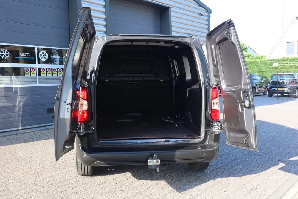 Opel Combo uit 2024, foto 11