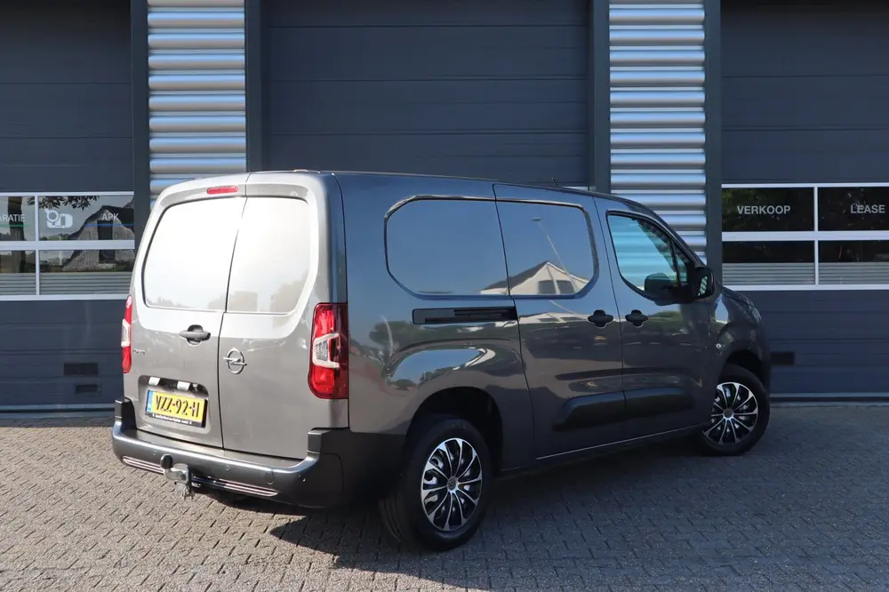 Opel Combo uit 2024, foto 6