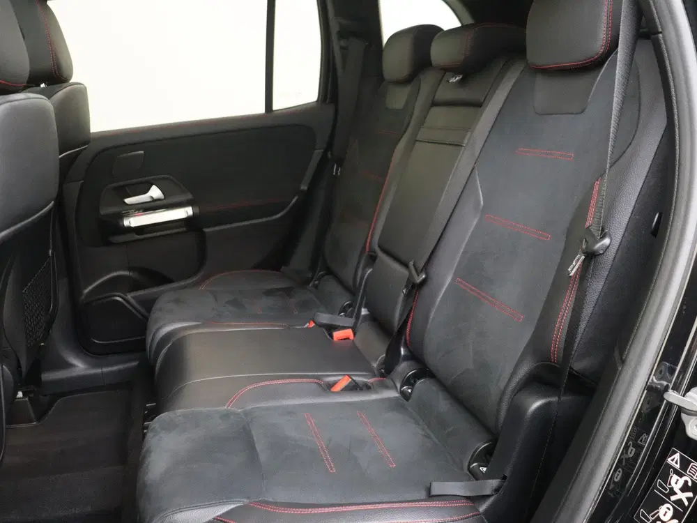 Mercedes-Benz GLB 200 Business Solution AMG uit 2020, foto 11