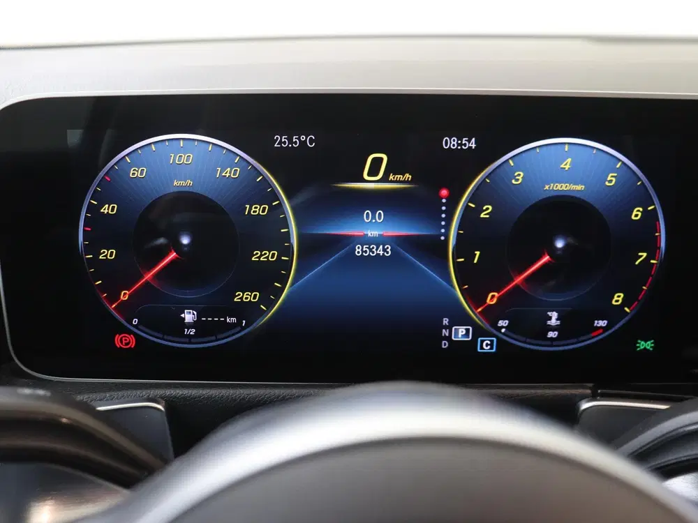 Mercedes-Benz GLB 200 Business Solution AMG uit 2020, foto 15