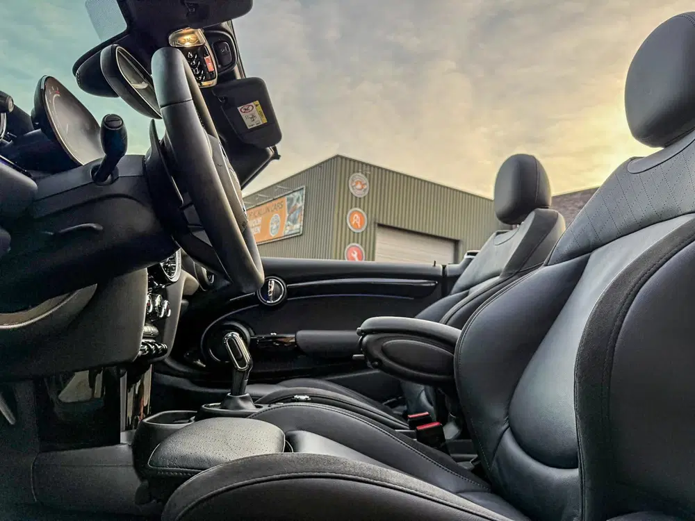 Mini Cabrio 2.0 John Cooper Works JCW Pack F1 aut 231p uit 2023, foto 14