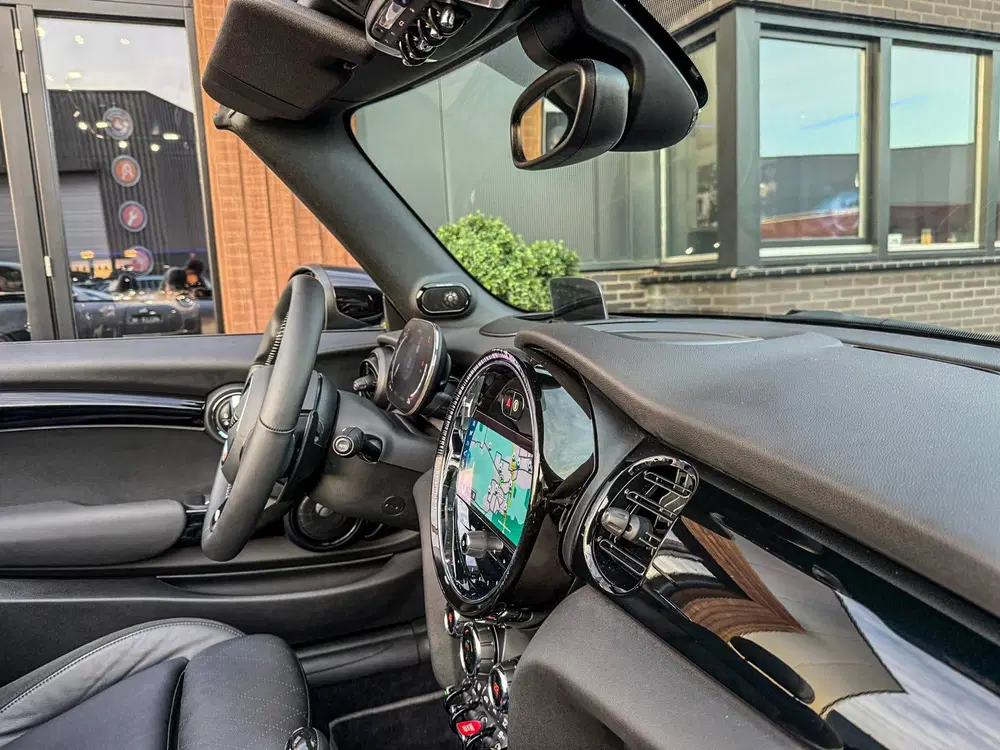 Mini Cabrio 2.0 John Cooper Works JCW Pack F1 aut 231p uit 2023, foto 2