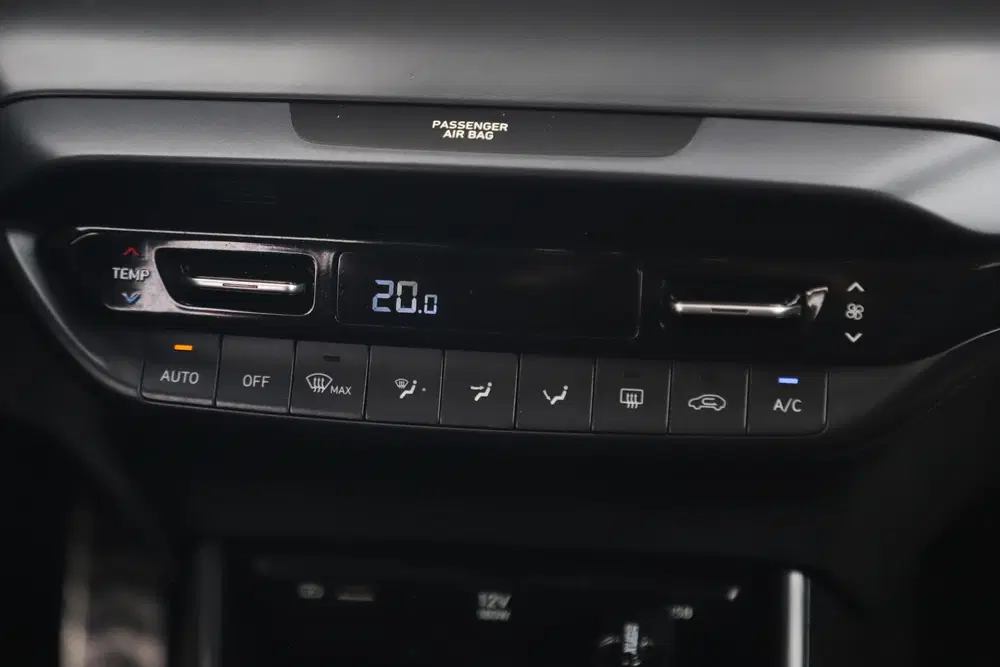 Hyundai BAYON 1.0 T-GDI Premium Navigatie Achteruitrijca uit 2022, foto 11