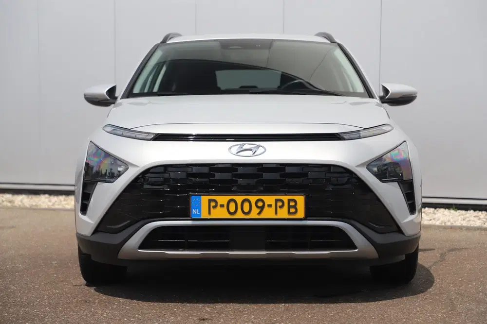 Hyundai BAYON 1.0 T-GDI Premium Navigatie Achteruitrijca uit 2022, foto 2