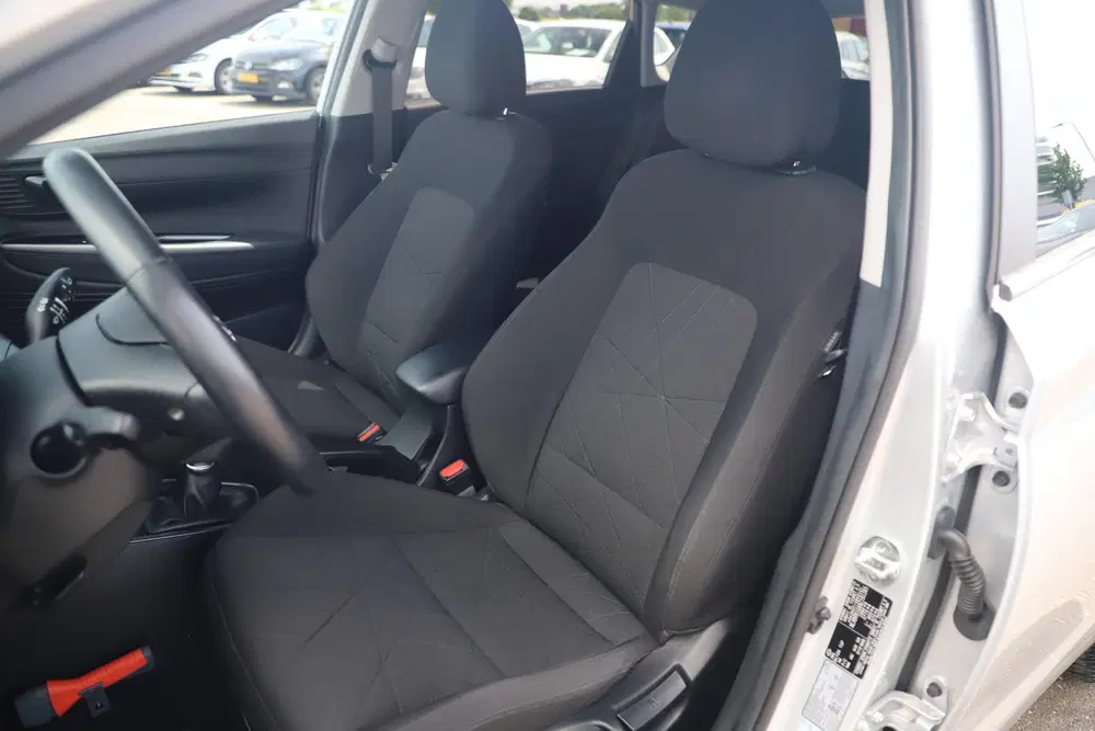 Hyundai BAYON 1.0 T-GDI Premium Navigatie Achteruitrijca uit 2022, foto 6