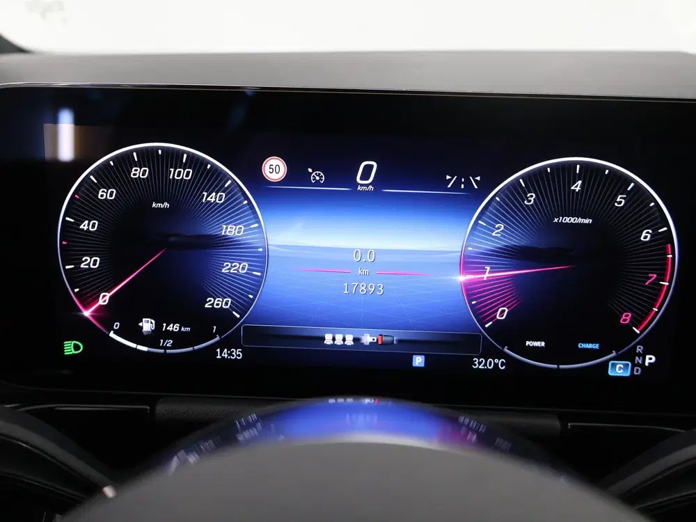 Mercedes-Benz GLA 180 Star Edition Luxury Line uit 2024, foto 12