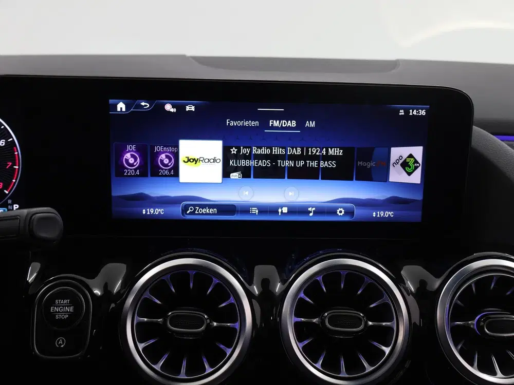 Mercedes-Benz GLA 180 Star Edition Luxury Line uit 2024, foto 15