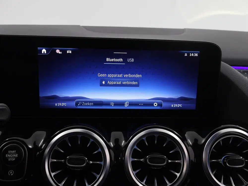 Mercedes-Benz GLA 180 Star Edition Luxury Line uit 2024, foto 16