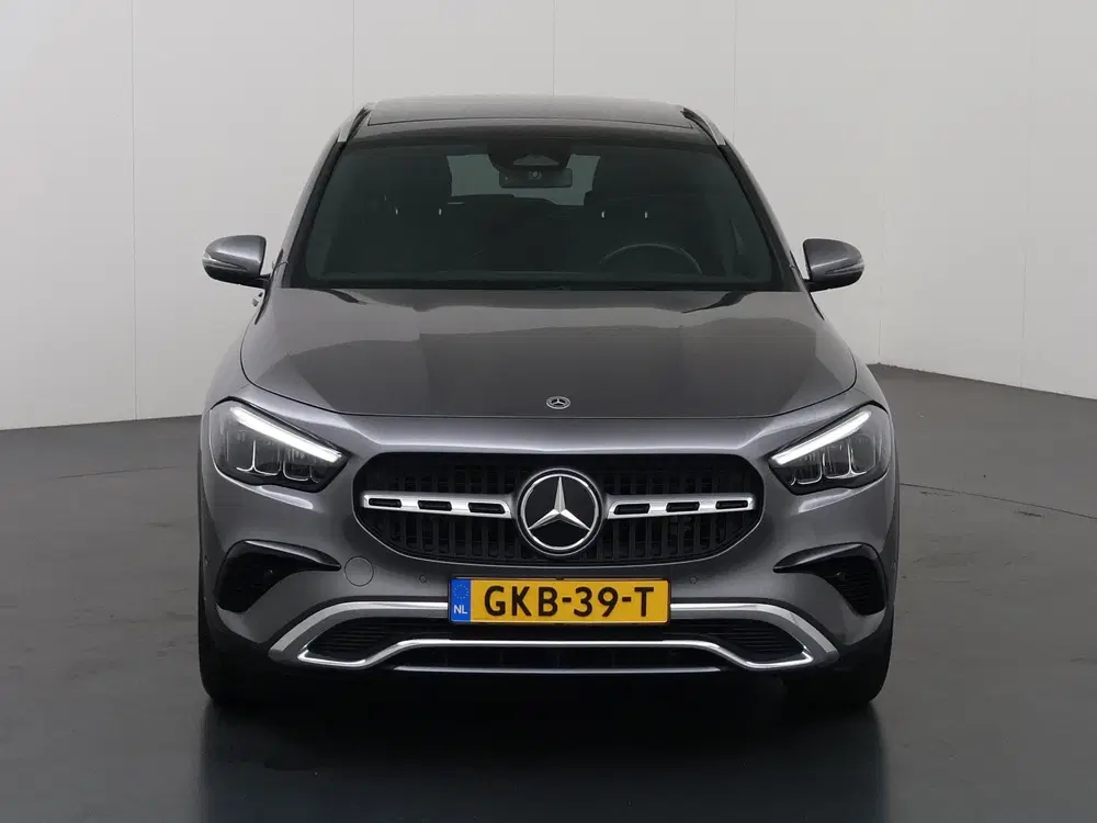 Mercedes-Benz GLA 180 Star Edition Luxury Line uit 2024, foto 3