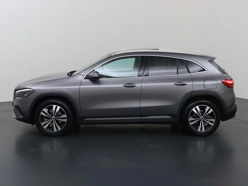 Mercedes-Benz GLA 180 Star Edition Luxury Line uit 2024, foto 5
