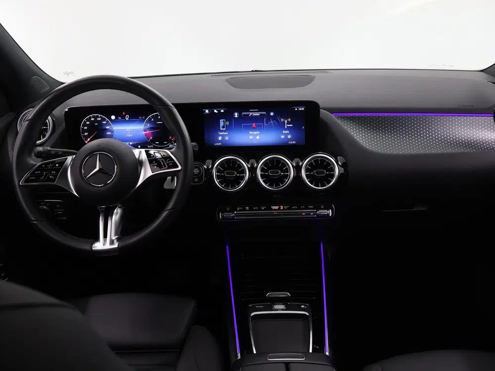 Mercedes-Benz GLA 180 Star Edition Luxury Line uit 2024, foto 8