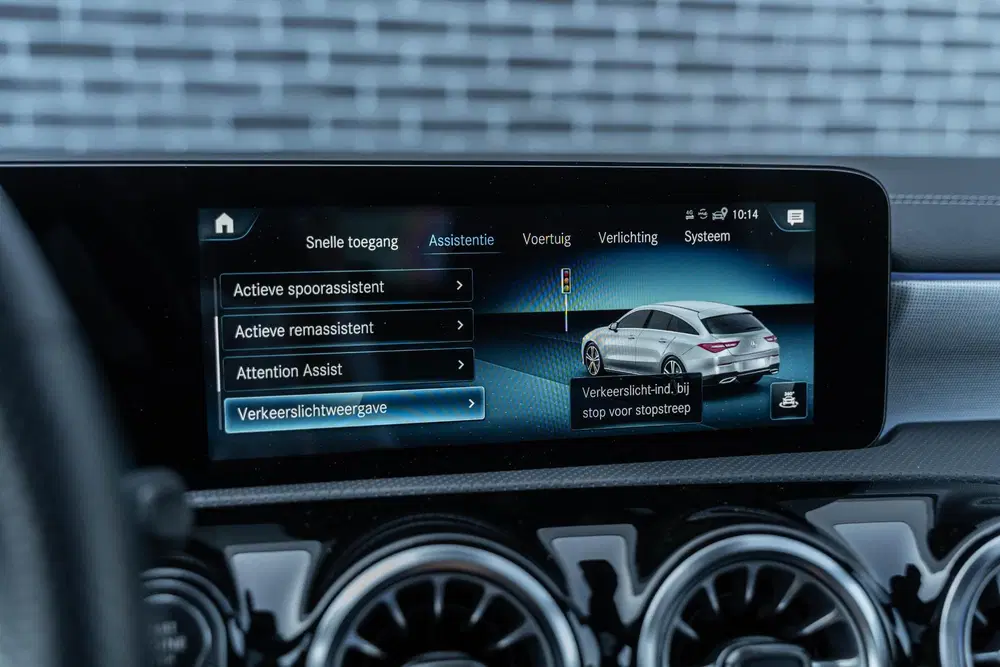 Mercedes-Benz CLA 250 e Premium Plus A uit 2021, foto 19