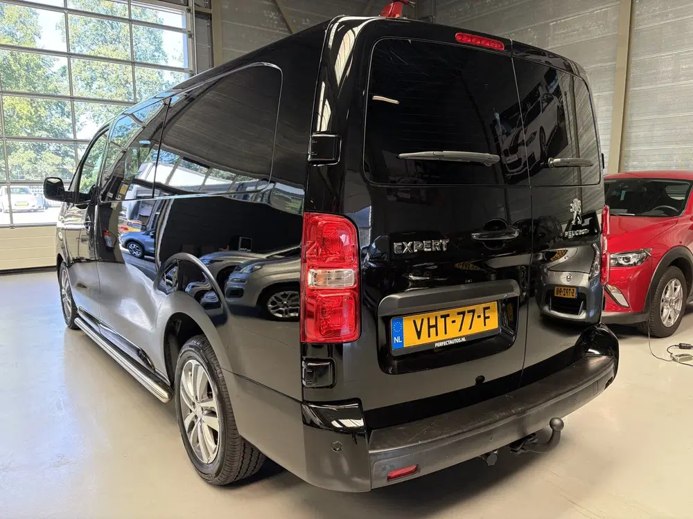 Peugeot Expert 2.0 BlueHDI 180 Long Asphalt DC Adapt. Cru uit 2020, foto 4