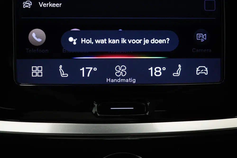 Volvo V60 2.0 B3 Essential uit 2022, foto 5