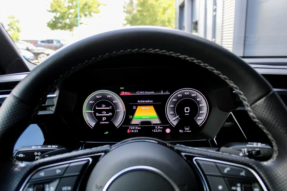 Audi A3 40 TFSI e S Edition uit 2021, foto 5