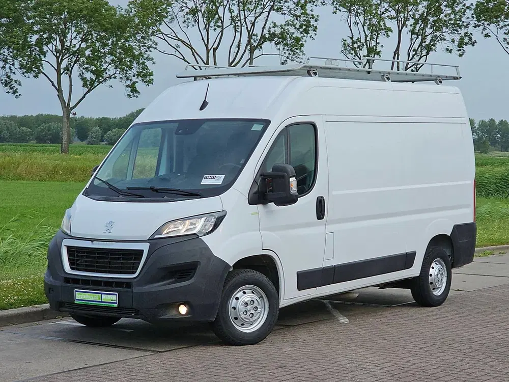 Peugeot Boxer 2.2 l2h2 imperiaal navi uit 2021, foto 2