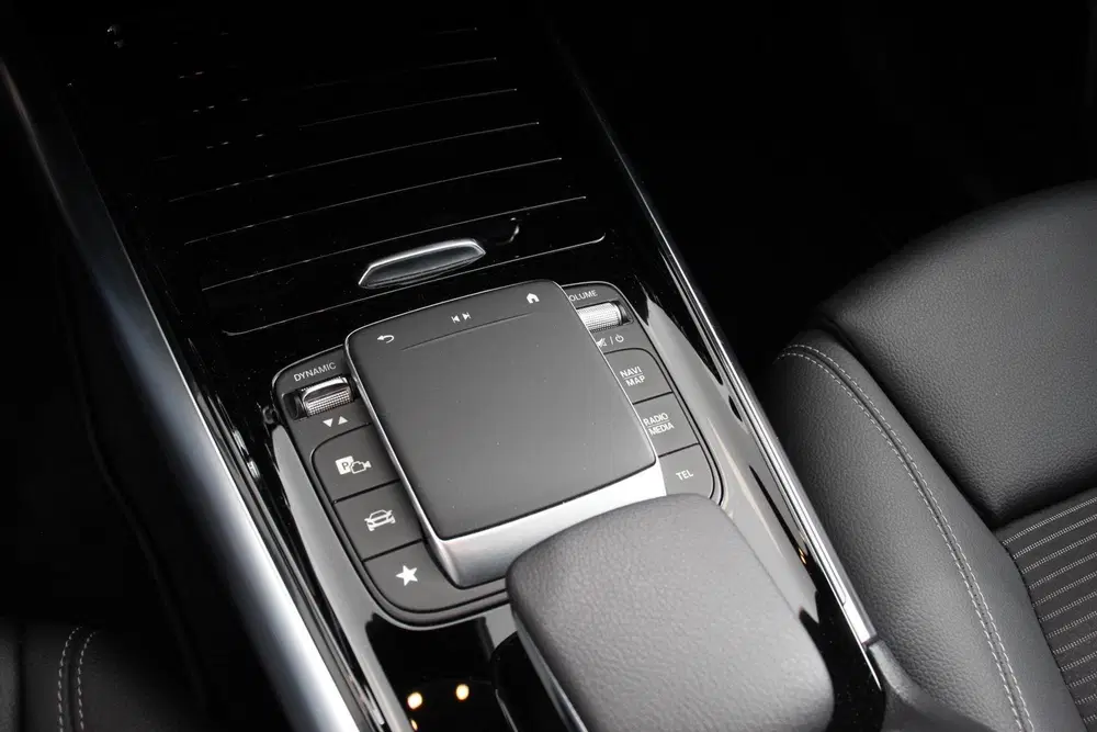 Mercedes-Benz GLA 200 163pk Automaat Progressive Navi uit 2021, foto 18