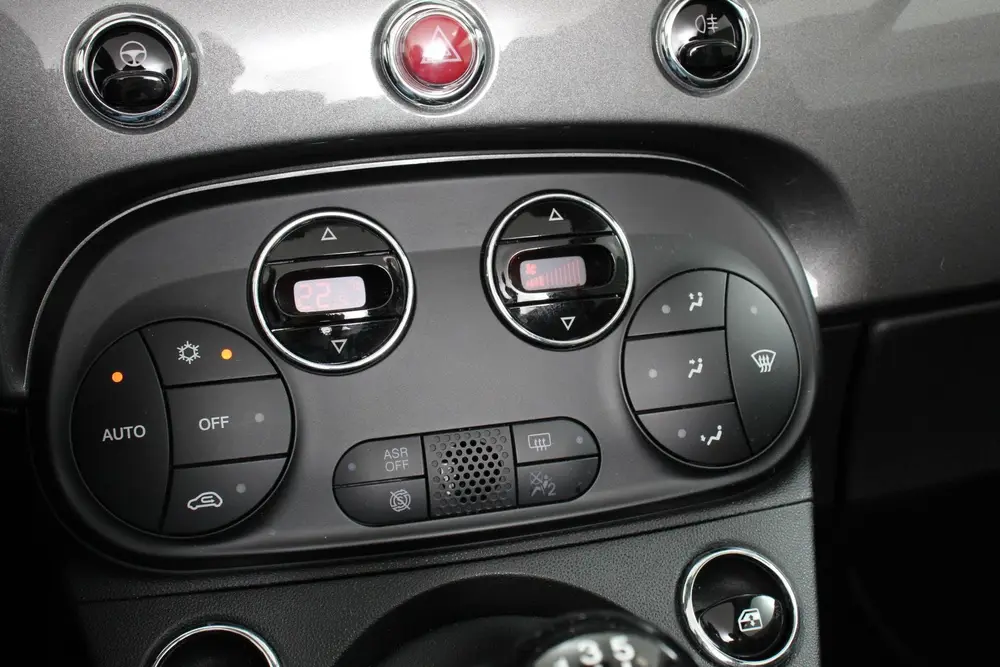 Fiat 500 C 1.2 Lounge Navigatie Lederen interieur Cli uit 2019, foto 14