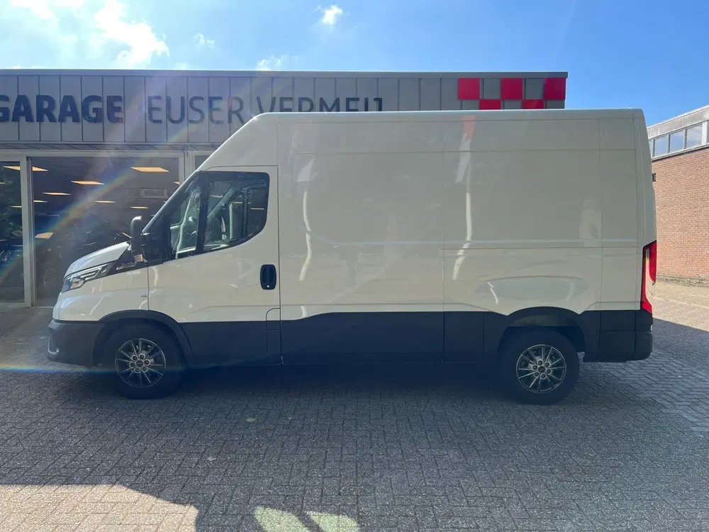 Iveco Daily Daily L2H2 3.0L 210PK Automaat uit 2024, foto 2