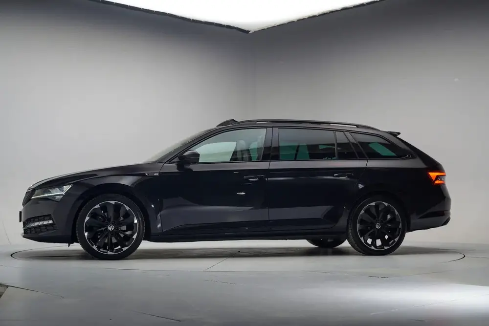 Skoda Superb COMBI 1.4 TSI iV PHEV Sportline Aut.[ Pano uit 2020, foto 2