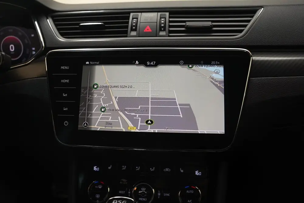 Skoda Superb COMBI 1.4 TSI iV PHEV Sportline Aut.[ Pano uit 2020, foto 8